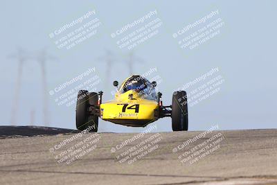 media/Oct-26-2025-CalClub SCCA (Sun) [[8ce1e69566]]/Group 6/Grapevine/